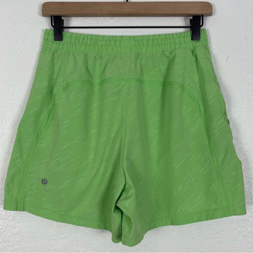 Lululemon • Men’s Pace Breaker 5” Linerless Reflective Athletic Shorts Small - Picture 3 of 11